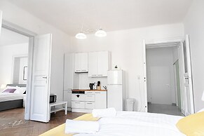 Central Access 2BR Apt Near AKH Hospital