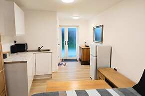 Luxurystudio Peacefully Located ,garden Parking