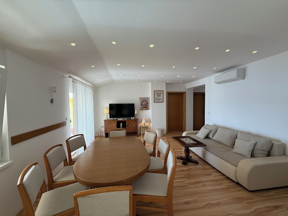 Apartments Vista Bliss 2