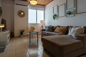 Laurel 2-BR Apt. & Balcony in Larnaca