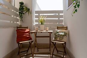 Laurel 2-BR Apt. & Balcony in Larnaca