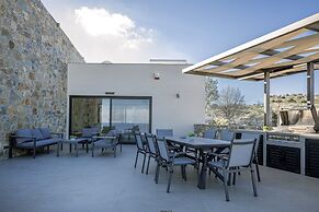 Luxurious Villa Alea