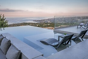 Luxurious Villa Alea
