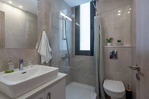 Flair 1-BR Apt. & Balcony in Larnaca