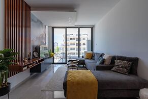 Flair 1-BR Apt. & Balcony in Larnaca