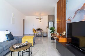Flair 1-BR Apt. & Balcony in Larnaca