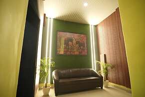 Click Find Stay Orderly Bazar