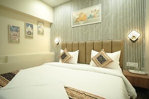 Click Find Stay Orderly Bazar