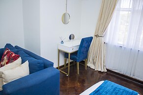 Centrally Located Studio Apartment - 2363