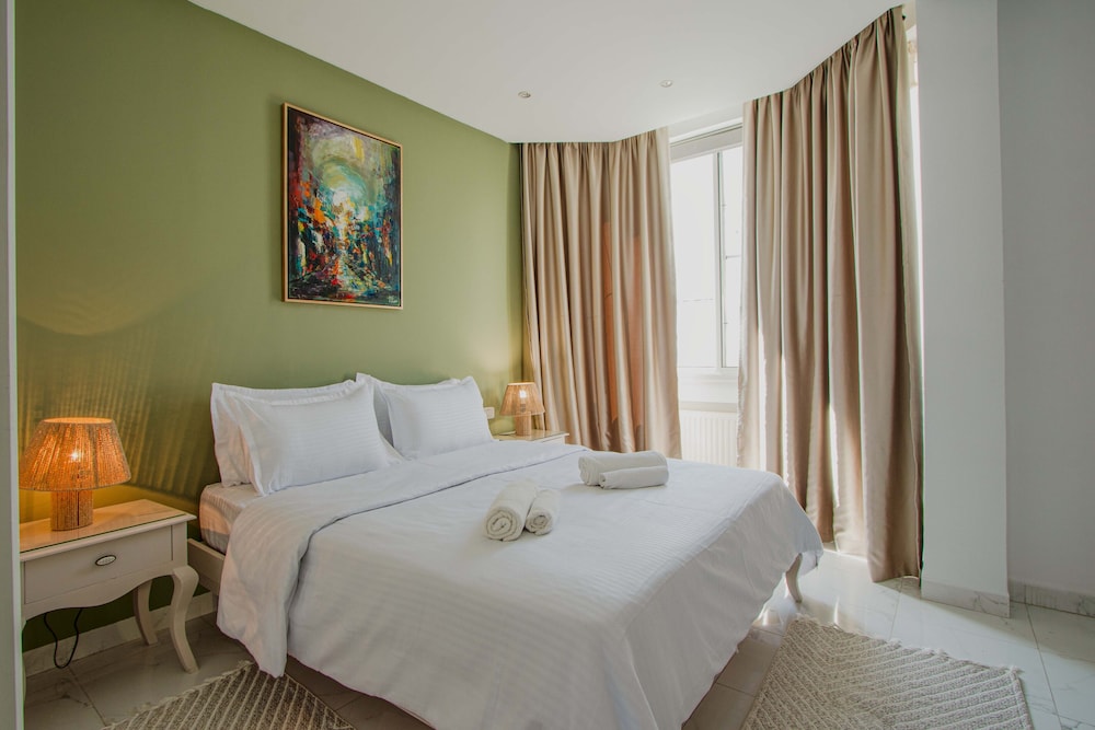 Marine Escape - a Haven Facing the Mediterranean