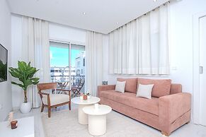 Marine Escape - a Haven Facing the Mediterranean
