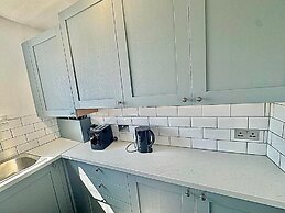 Eastcote Place Apartment
