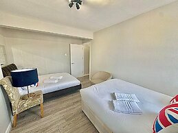 Eastcote Place Apartment