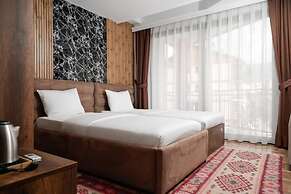 Denis Hotel