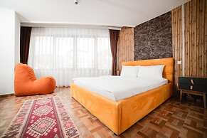 Denis Hotel