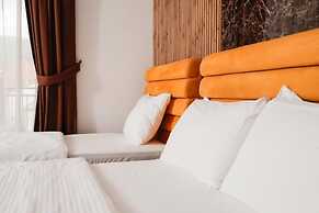 Denis Hotel