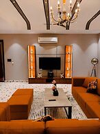 Kachnar House