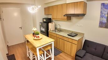 Stylish Condo - Cozy Urban Living