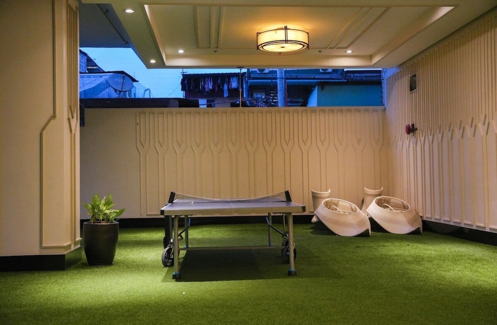 Stylish Condo - Cozy Urban Living