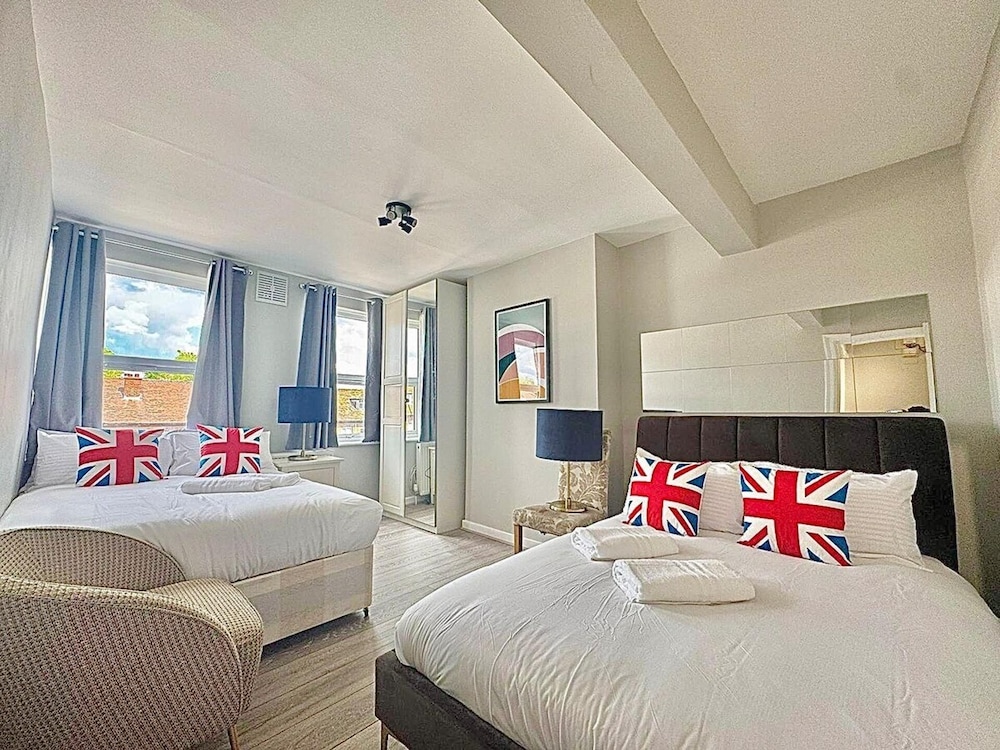 Eastcote Edge Residence