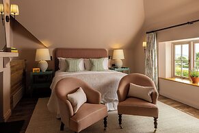 Louma Country Hotel