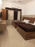 HOTEL CRAZY HOME AND RESORT
