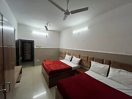 HOTEL CRAZY HOME AND RESORT