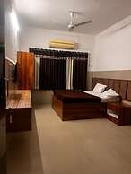 HOTEL CRAZY HOME AND RESORT