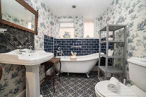 The Cherry Tree B&B Hotel