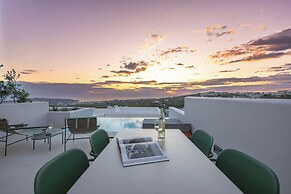 Evira Suites