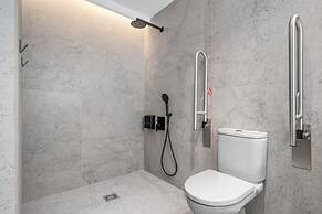 Pacifico Accessible Suite Near Retiro
