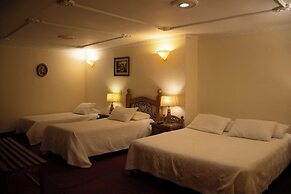 Hotel Santamaria INN