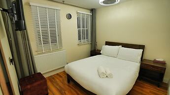 Silk Hotel