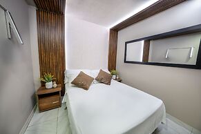 6 Bedroom Apartment with Massive Jacuzzi