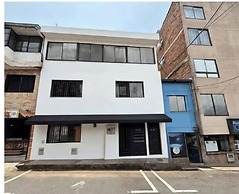 6 Bedroom Apartment with Massive Jacuzzi