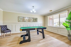 StayAU Two-story Comfy House Pool Table