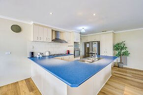StayAU Two-story Comfy House Pool Table