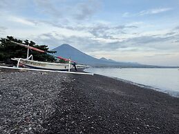 Qchen Cuan Cabin Amed