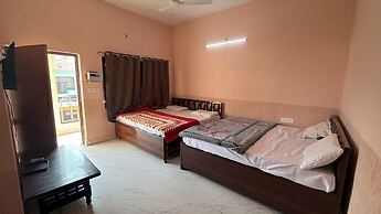Amrit Guest House