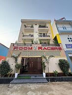 Room Racers