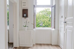 Cozy 2BR Stay Near AKH With WiFi