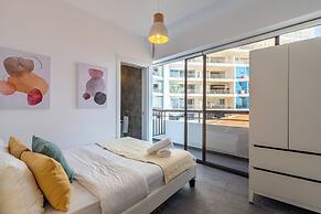 Fiesta 1-BR Apt. & Balcony in Larnaca