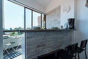 Fiesta 1-BR Apt. & Balcony in Larnaca