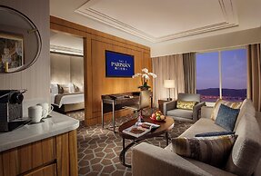 Paiza Lofts at Parisian