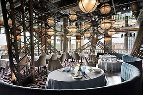 Paiza Lofts at Parisian