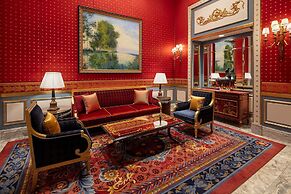 Paiza Lofts at Parisian