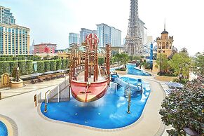 Paiza Lofts at Parisian