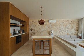 Beyond Villas Seashell by Alfred in Bali