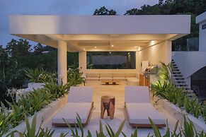 Beyond Villas Seashell by Alfred in Bali