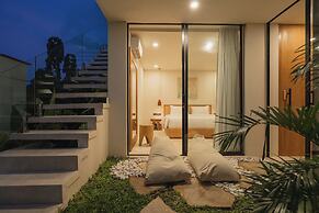 Beyond Villas Seashell by Alfred in Bali